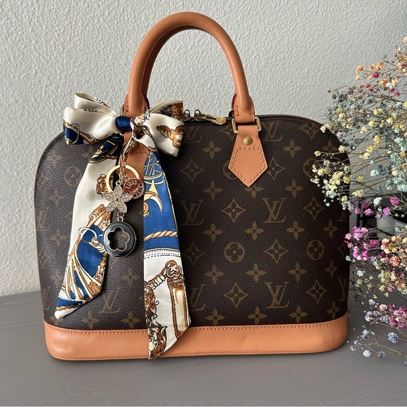 Louis Vuitton Handbags - ⭐️AUTHENTIC Louis Vuitton Alma PM⭐️